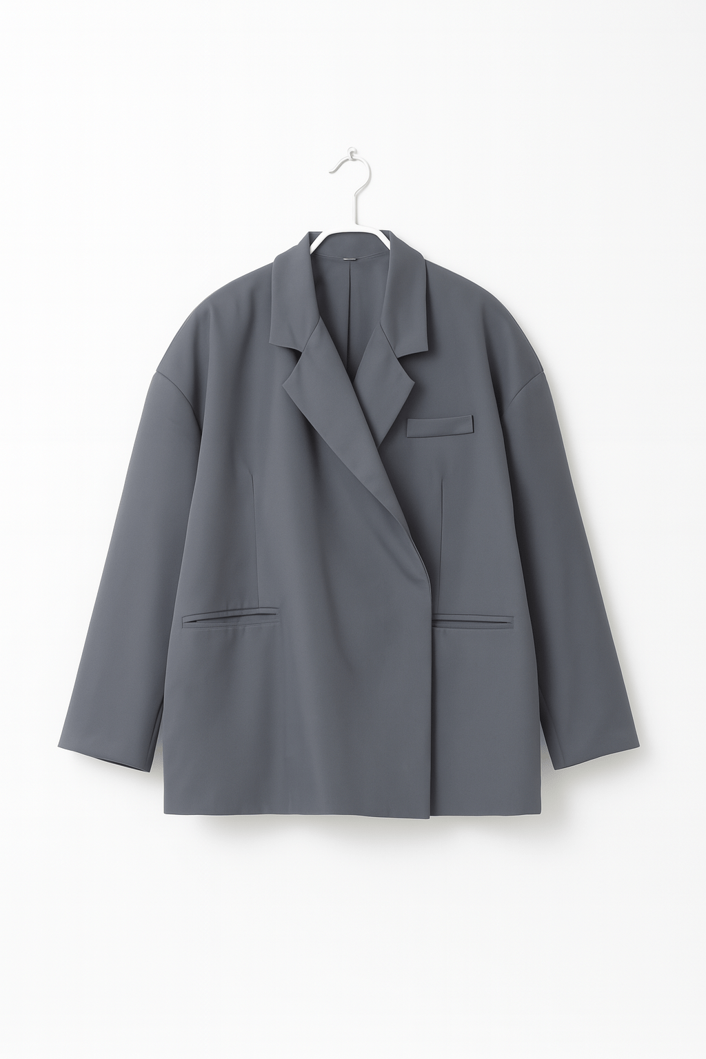 Blazer femme confortable et chic, coupe oversize. Veste élégante avec revers crantés, idéale mode automne/printemps.