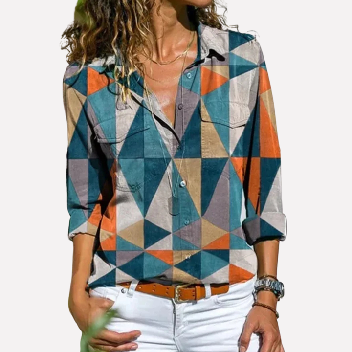 Haut été femme élégant, style classique et fluide, parfait pour une tenue décontractée polyvalente en toute saison.