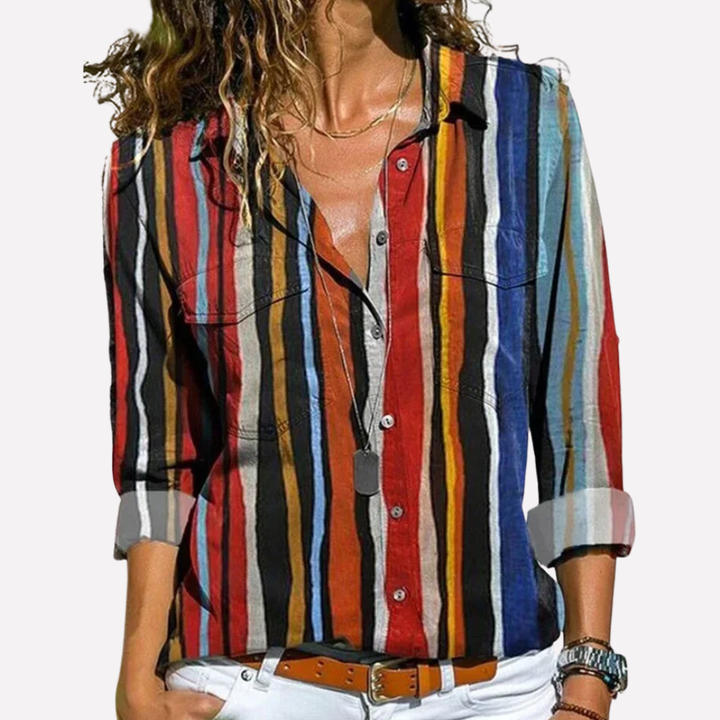 Blouse femme été, fluide et élégante, assure confort et style classique pour une mode estivale décontractée.