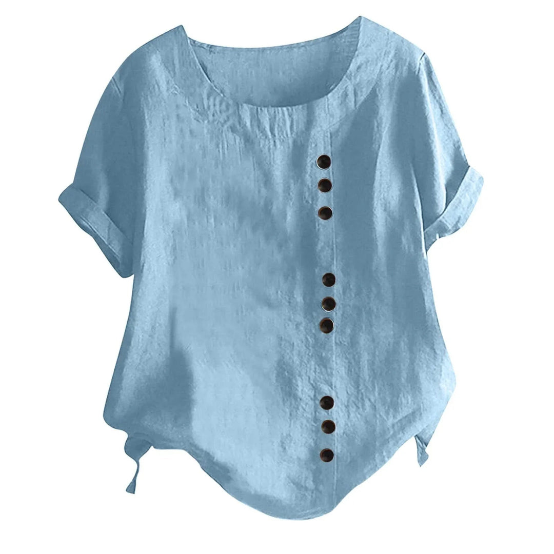 Blouse femme boutonnée à design asymétrique unique, manches courtes, style chic moderne pour look élégant printemps/été.