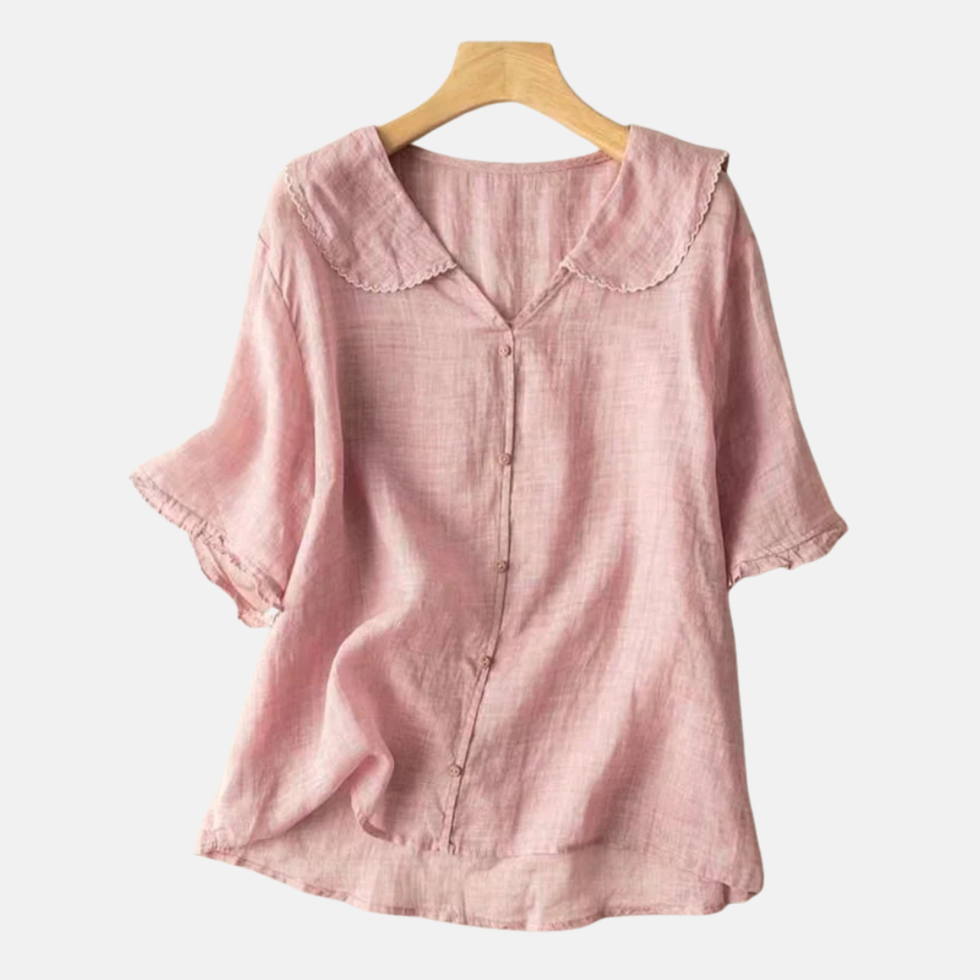 Haut femme aérien à col Claudine, blouse légère au design vintage pour un confort quotidien raffiné.