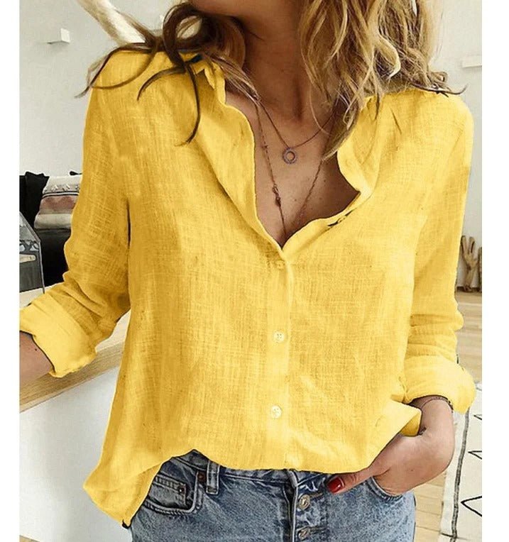 Blouse femme polyvalente : longue, boutons, élégante pour le travail, décontractée pour un week-end chic.
