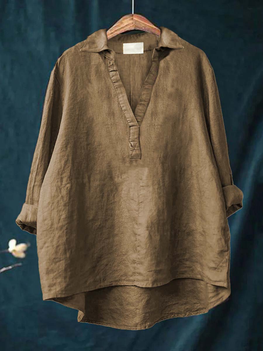 Blouse femme décontractée à motif artistique. Parfaite pour un look bohème chic printemps/été.