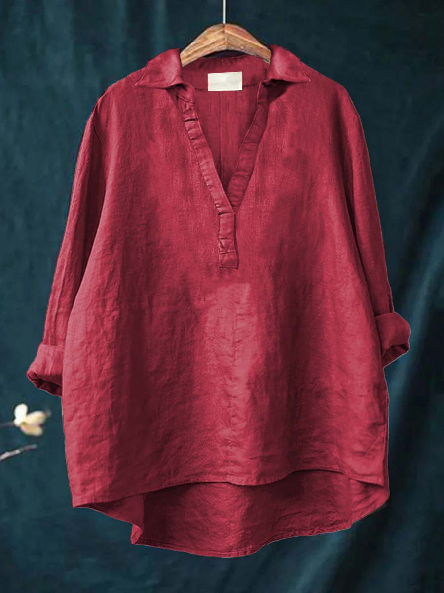 Blouse femme confortable et stylée. Style décontracté avec motif artistique. Vêtement femme tendance.