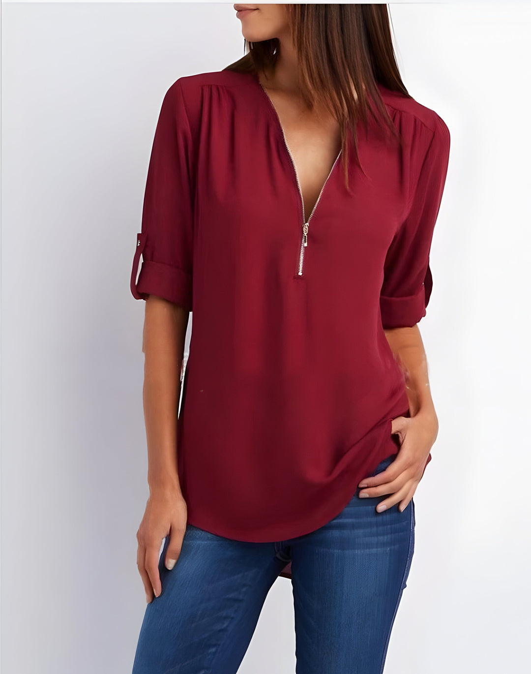 Blouse femme zippée chic, élégante et polyvalente. Idéale pour le bureau ou un look décontracté mode.