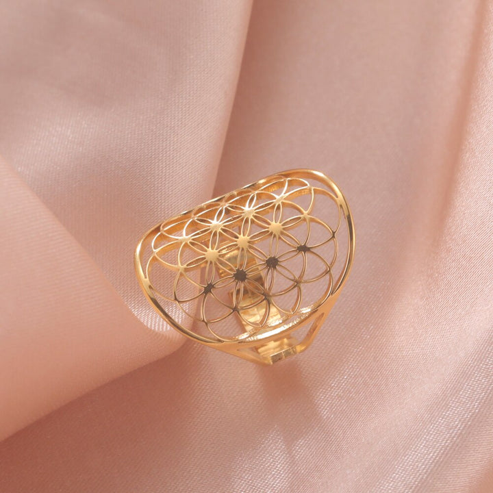 Bague ajustable unisexe Fleur de Vie en argent 925, symbole d'harmonie et d'équilibre. Bijou spirituel élégant.