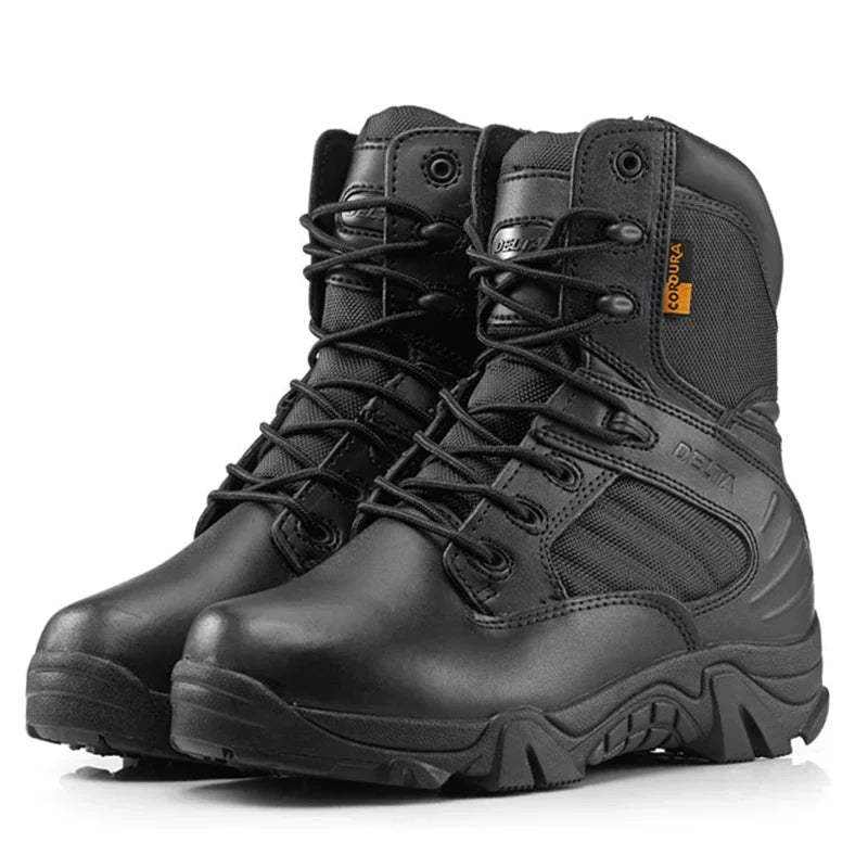 Bottes tactiques homme robustes pour randonnée et aventure en extérieur.