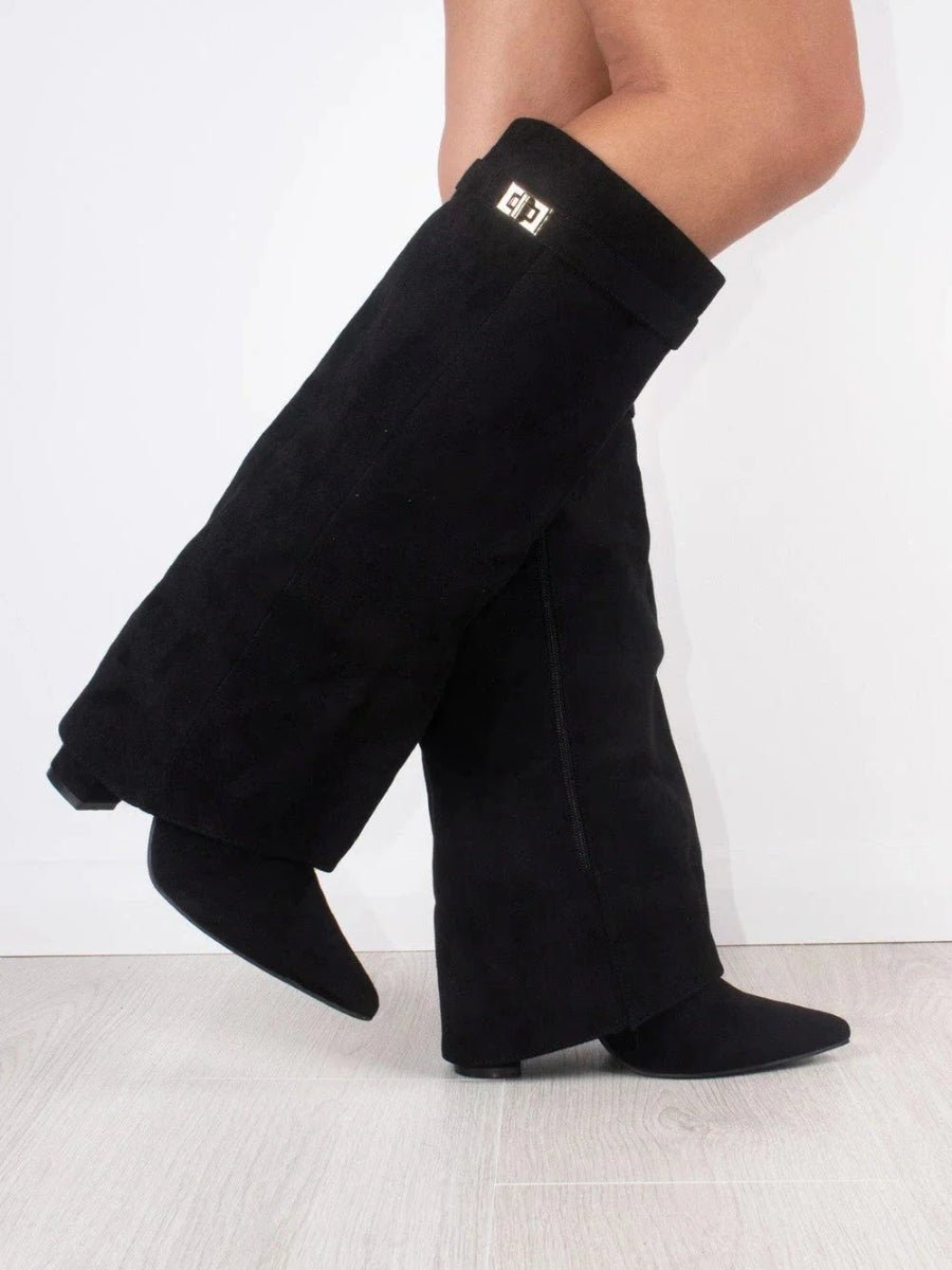 Chaussures élégantes pour femmes, bottes mode avec finitions dorées, confortables et stylées pour toutes occasions.