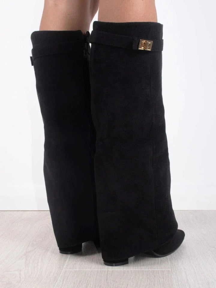Bottes hautes à talon bloc pour femmes, bout pointu. Mode femme confortable et chic, idéales pour l'hiver.
