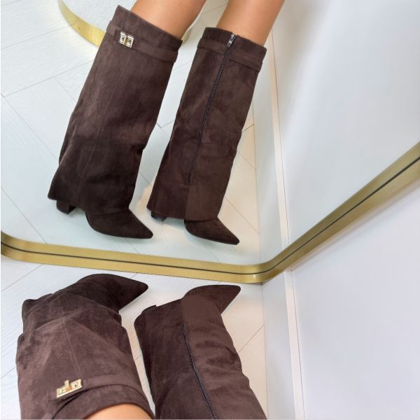 Bottes pour femmes, talon bloc robuste, style hauteur genou, alliant élégance et confort.