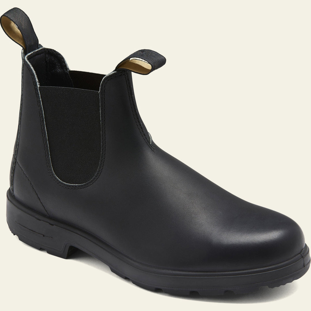 Bottines Chelsea homme élégantes en cuir marron avec élastiques latéraux, parfaites pour un style casual urbain facile à enfiler.