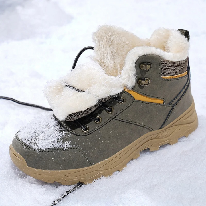 Bottines homme à lacets, chaudes et antidérapantes, parfaites pour la neige et le froid hivernal. Hauteur cheville.