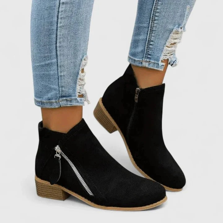 Bottines femme élégantes, orthopédiques. Offrent soutien et confort optimal pour un usage quotidien.
