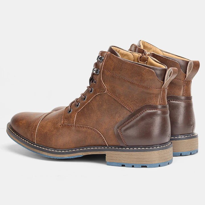 Bottines orthopédiques homme, conçues pour apporter un soutien supérieur et un confort durable aux pieds sensibles.