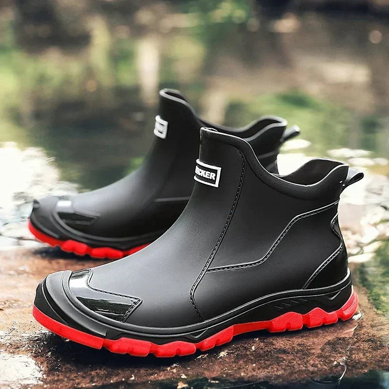 Bottines homme tout-terrain imperméables pour randonnée hivernale, confortables avec semelle antidérapante.