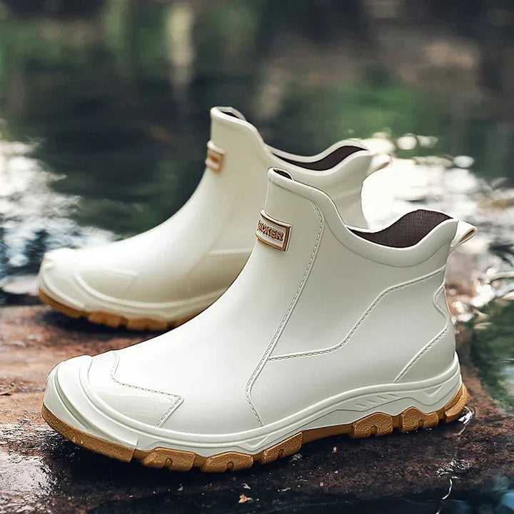 Bottines homme confortables et imperméables, parfaites pour le tout-terrain et l'hiver, avec protection robuste.