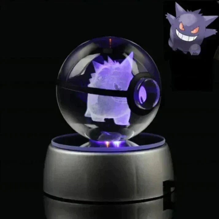 Lumière d'ambiance LED en cristal, avec gravure Pokémon détaillée et fantaisie.