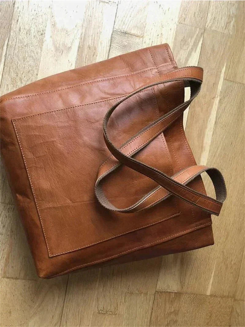 Grand sac cabas femme élégant et spacieux, idéal pour transporter vos essentiels du quotidien avec style.