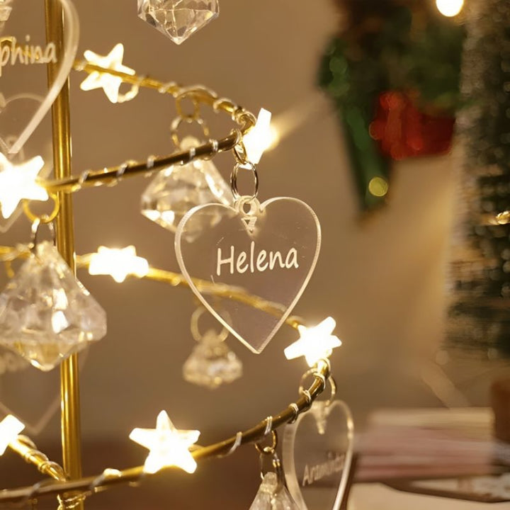 Diverses breloques Noël personnalisées famille, ornement sapin unique. Cadeau affectif souvenir des fêtes.