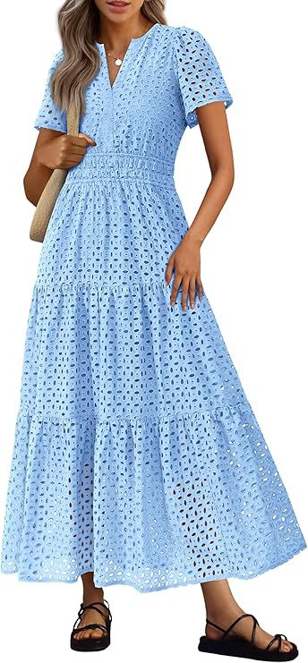 Confortable robe de plage fluide, femme, col V, manches courtes, pour vacances.