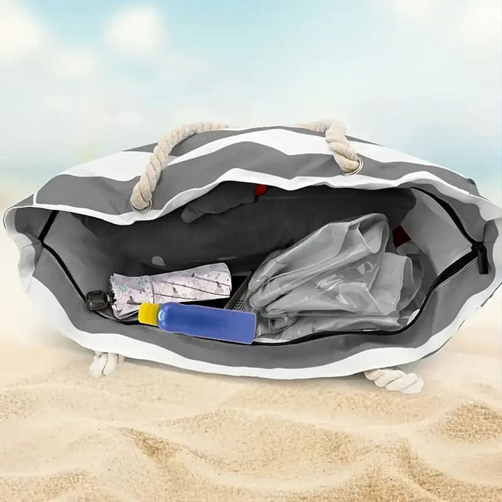 Grand sac à rayures pour la plage, modèle cabas chic avec anses en corde.