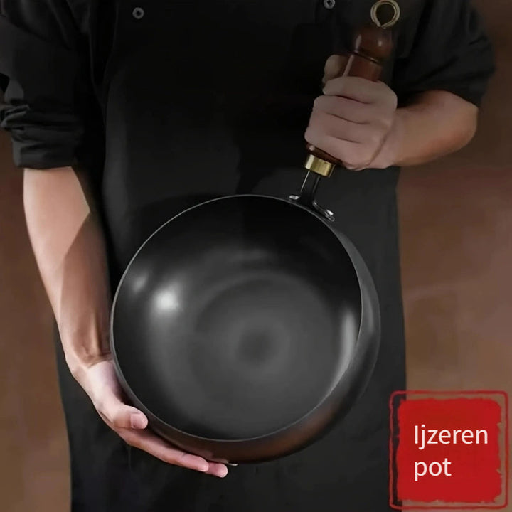 Poêle en fonte polyvalente ChefMaster, parfait faitout pour rôtir, mijoter et cuisiner sur induction.