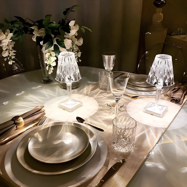 Luminaire design moderne LuxeIllume, lampe de table sophistiquée en céramique pour chambre.