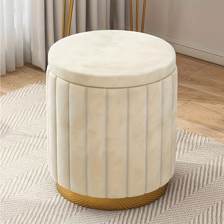 Ottoman de décoration moderne, rangement intégré, avec un dessus miroir stylé et pratique.
