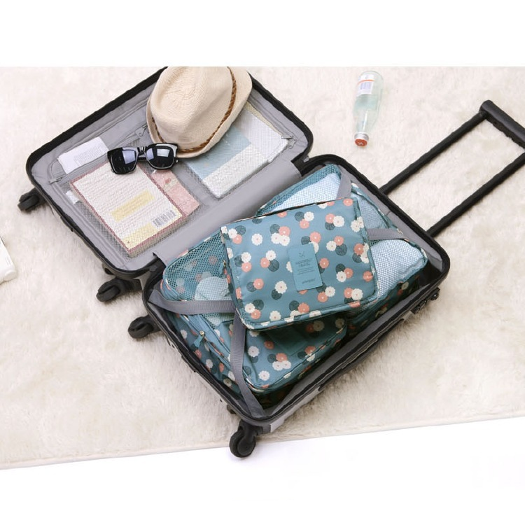 Trousse de toilette suspendue pour voyage, imperméable et pratique, grand compartiment.