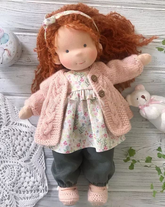 Marionnette pour enfants: éveil intellectuel et jeu de rôle stimulant.