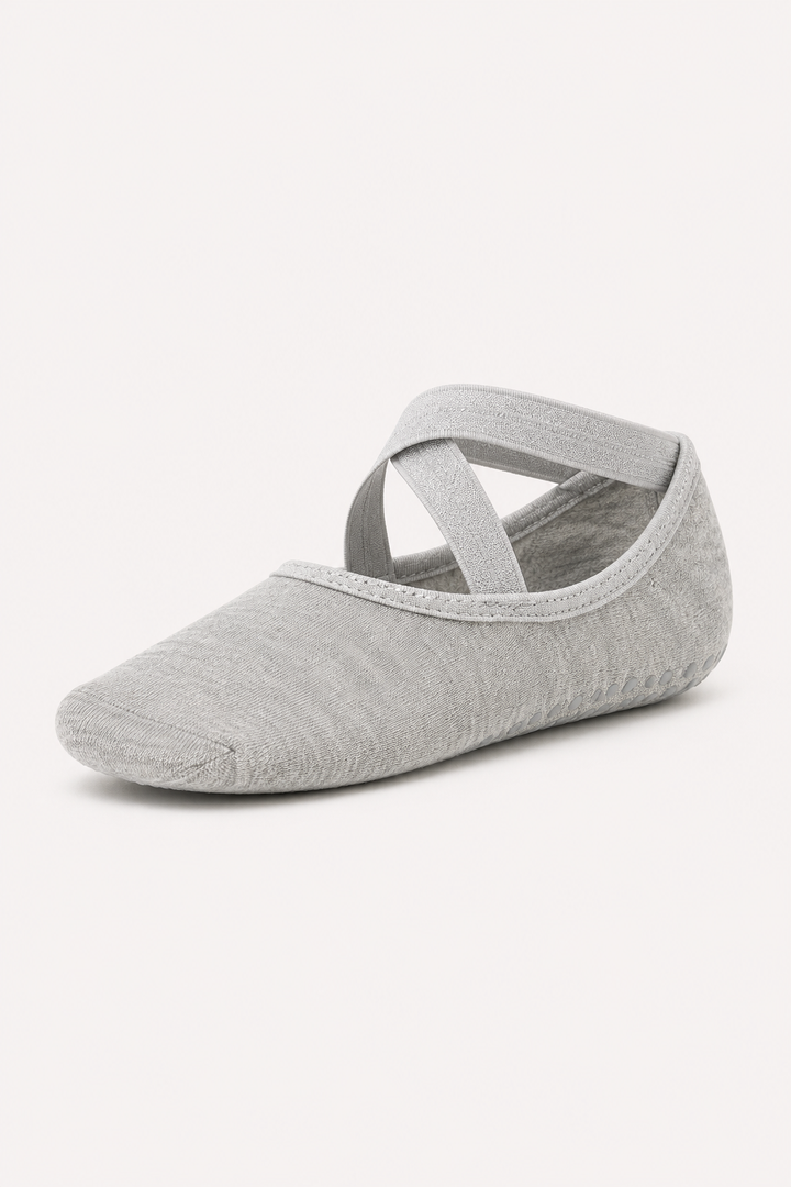 Chaussettes femme haute performance antidérapantes pour yoga et pilates, assurant sécurité et équilibre.
