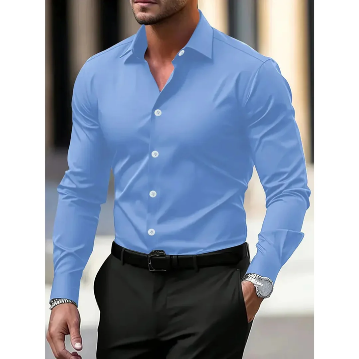 Chemise homme formelle slim fit, col classique. Idéale pour compléter un costume ou un pantalon élégant.