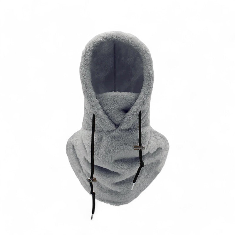 Accessoire hivernal stylé et confortable, cette capuche offre chaleur et polyvalence.