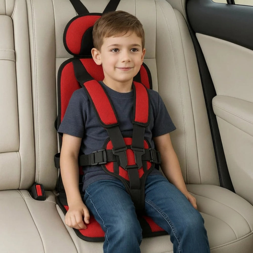 Siège auto portable facile à installer, sécurité rapide pour les enfants en voiture familiale.