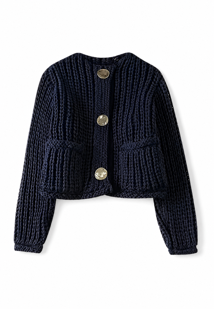 Élégant cardigan court bleu marine pour femme, boutons dorés, parfait pour un look chic et tendance.