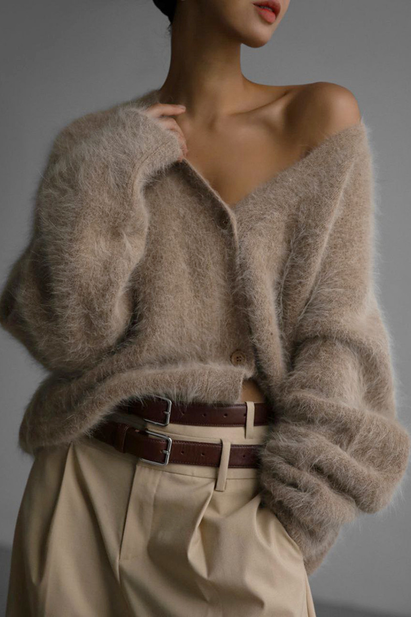 Cardigan ample femme, doux au toucher, col en V, boutons, tombé fluide et confortable.