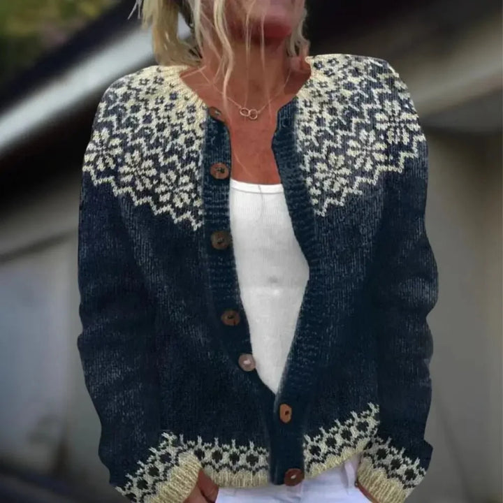 Cardigan femme imprimé, un vêtement mode élégant et décontracté pour le printemps et l'automne avec style.