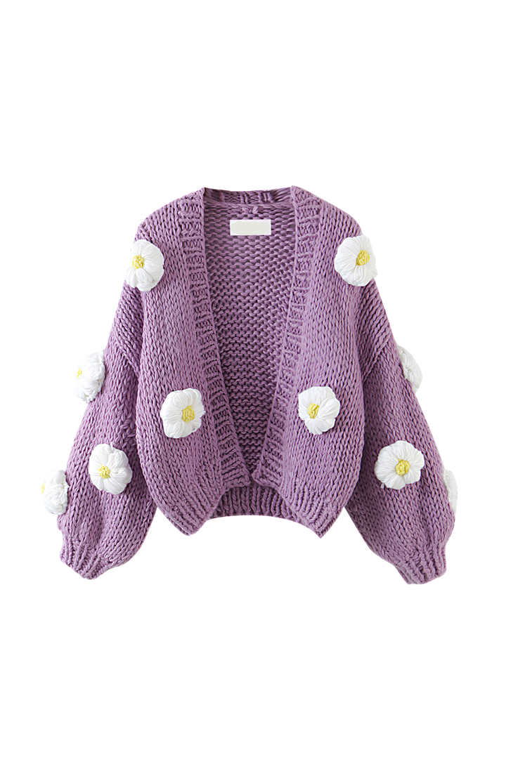 Cardigan femme pourpre élégant avec un design floral raffiné et des manches bouffantes, idéal mode femme.