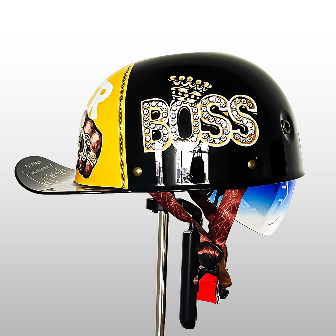 Casque moto unisexe anti-UV, style casquette baseball, protection et confort essentiels pour motards.