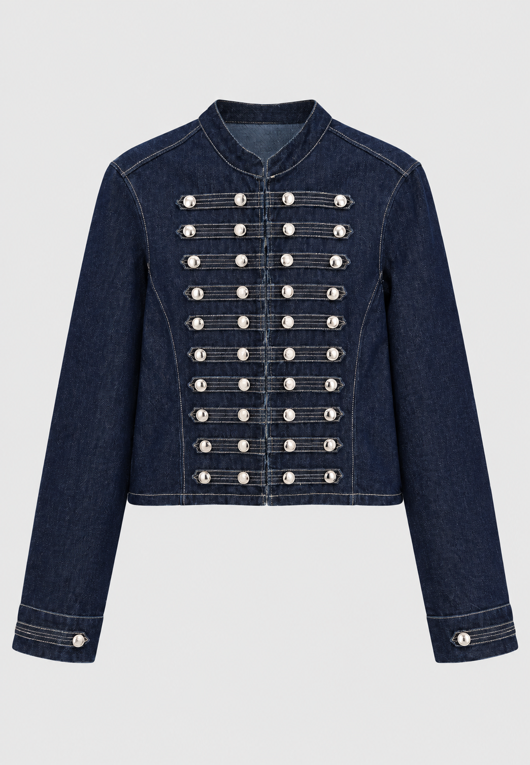 Veste jean femme courte et cintrée avec col mao, look élégant et décontracté, parfait pour toute saison.