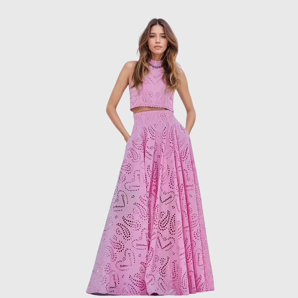 Ensemble élégant deux pièces femme, haut court et jupe longue, idéal pour un look estival chic et confortable.