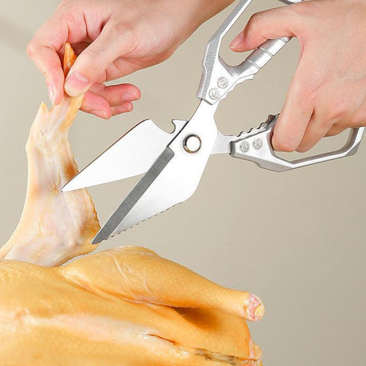 Découpeur en acier inoxydable robuste, idéal pour la préparation rapide des repas en cuisine.