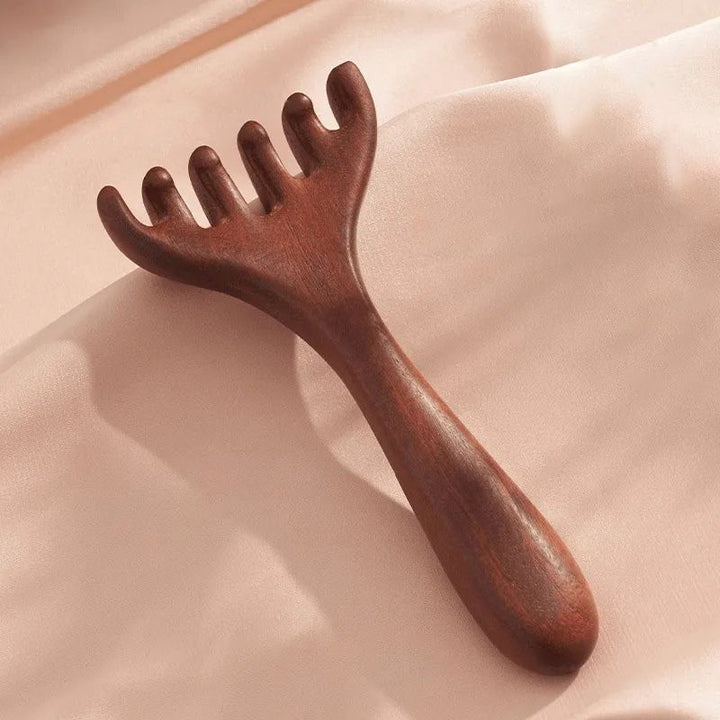 Outil de massage corporel et crânien en polypropylène marron, favorise circulation sanguine.