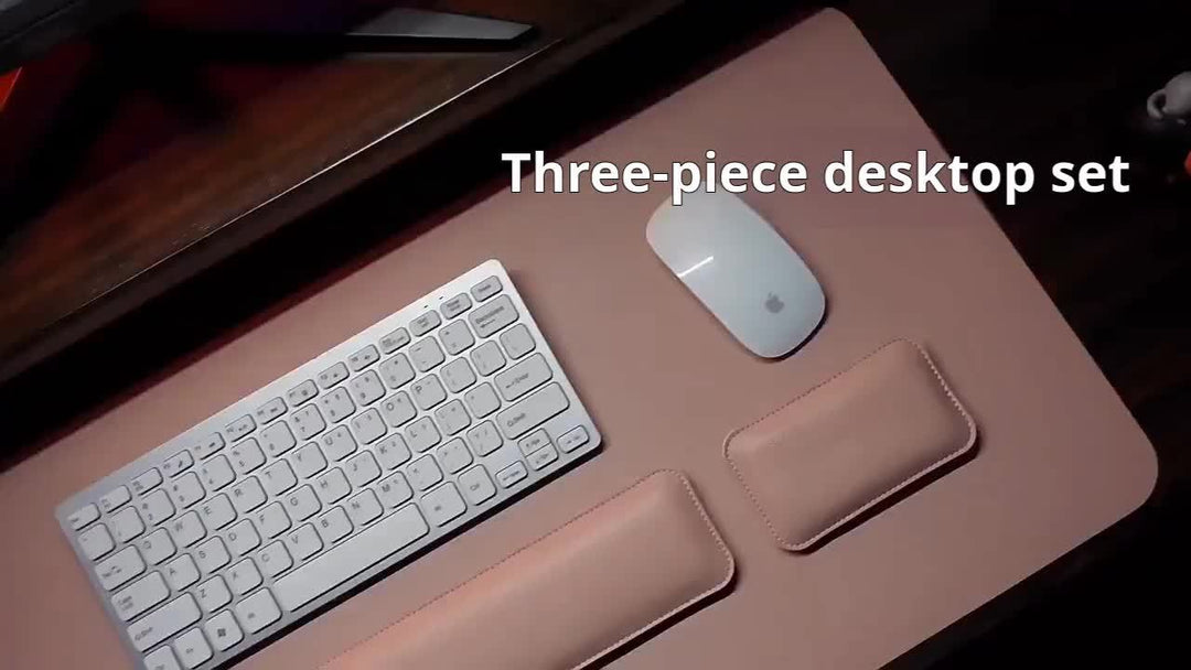 Tapis de bureau, souris et repose-poignets en cuir PU noir, pour une expérience de travail confortable.