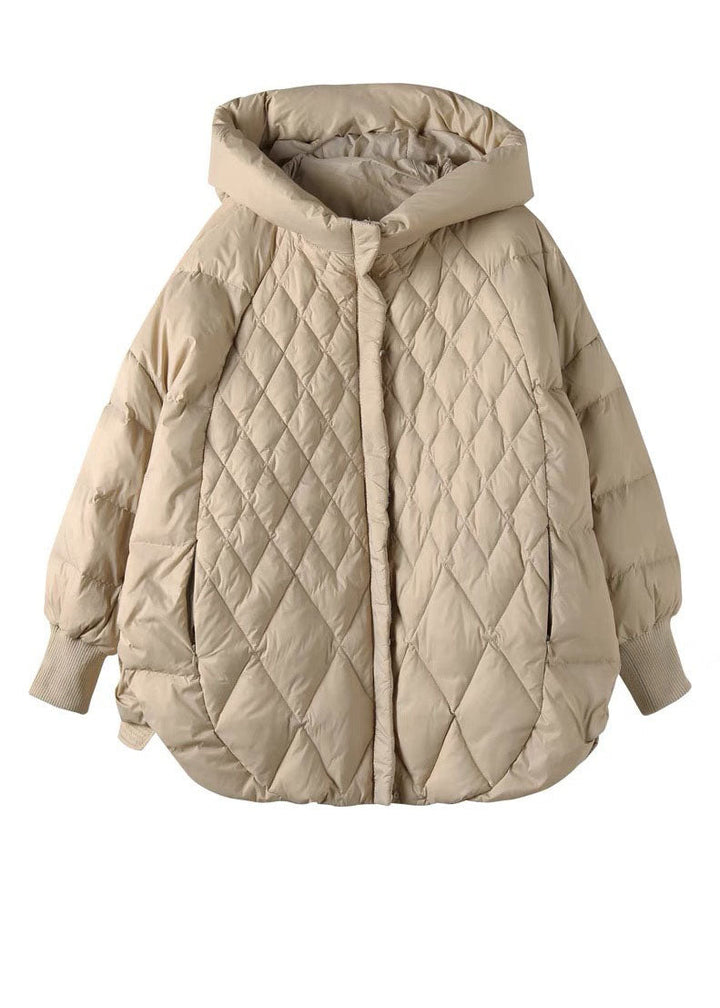 Outerwear femme élégant et chaud, veste zippée hiver, indispensable pour la mode et le confort.