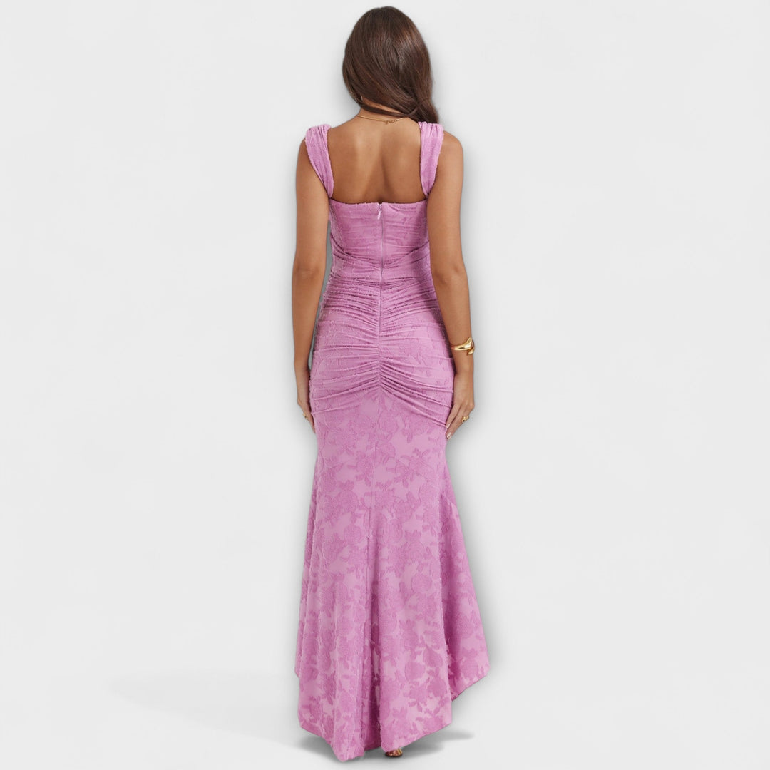 Charmante robe longue femme romantique, corset élégant et délicat.