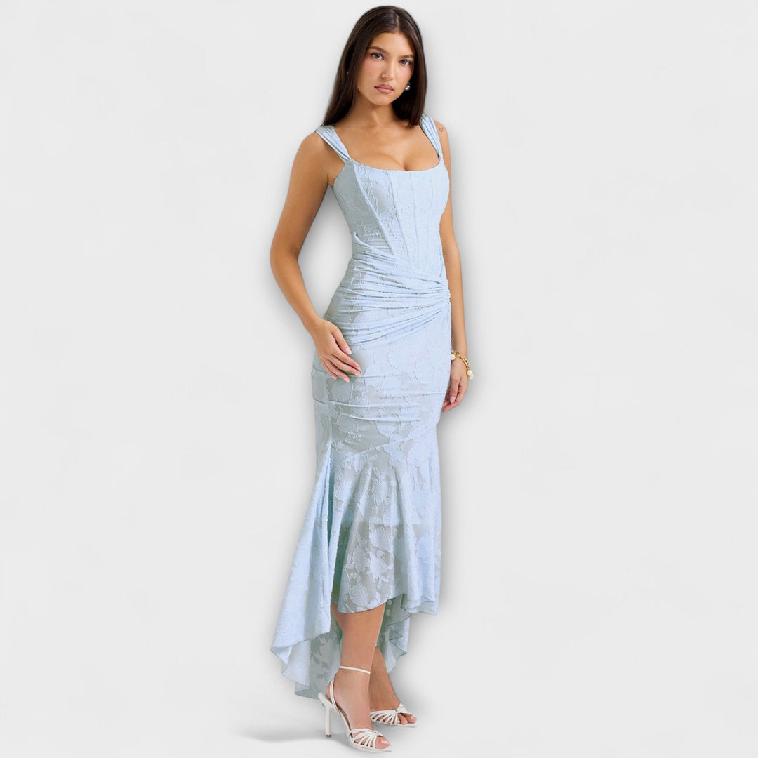 Robe de soirée longue femme, corset raffiné, pour un look distingué.