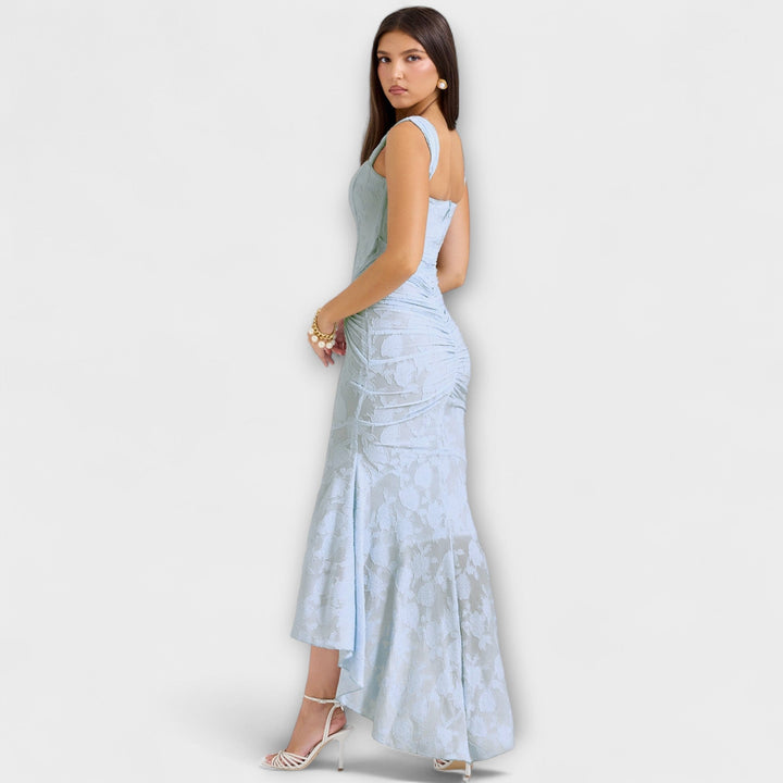 Robe longue femme glamour, corset bustier, pour être élégante.