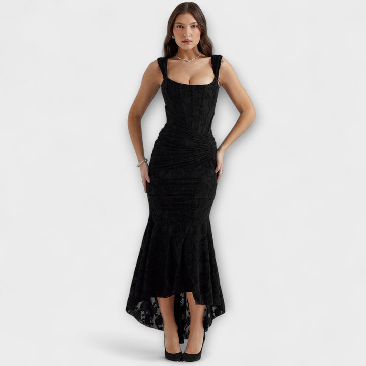 Robe femme chic longue, corset ajustable, pour un confort optimal.