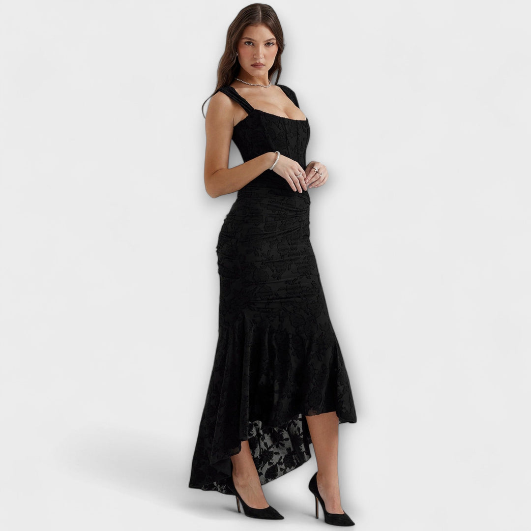 Robe longue femme sophistiquée, corset intégré, élégance pure et mode.